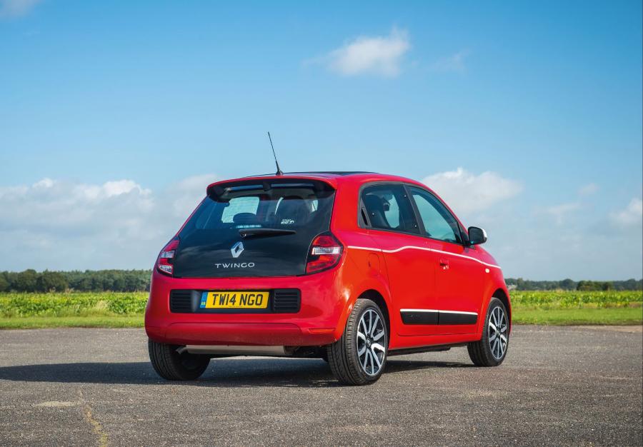  Renault Twingo Dynamique 2014 года  (UK) (фото 11 из 22)